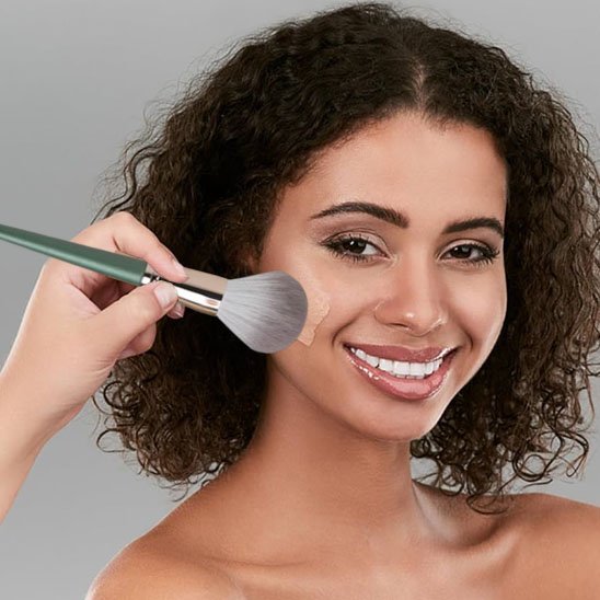 pinceaux maquillage premiumpro pour fond de teint