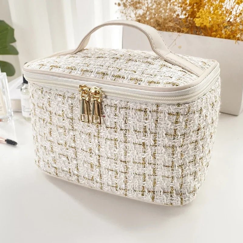 Trousse cosmétique tricot blanche format compact – KnitBox